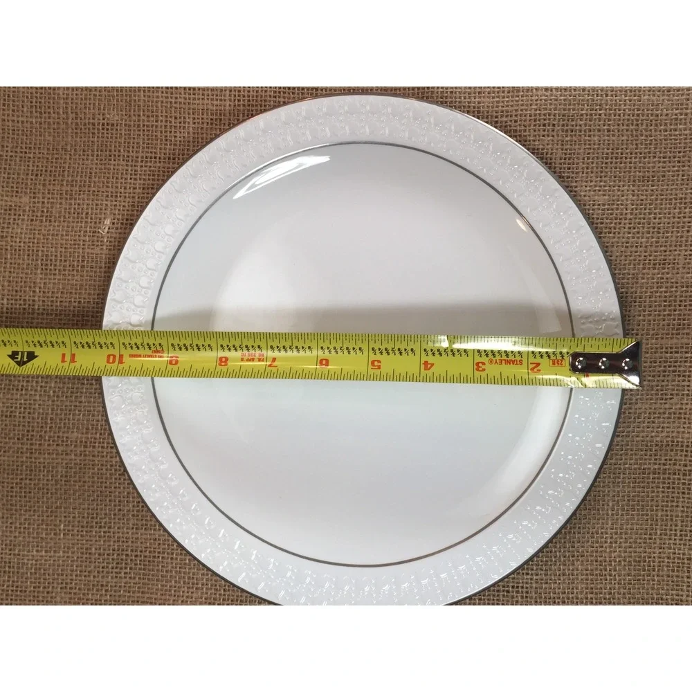 4 Centura by Corning Sculptured Rim Platinum Trim Dinner Plates White 10.5